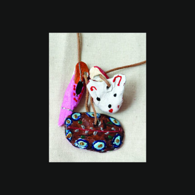 020 White kitten backg